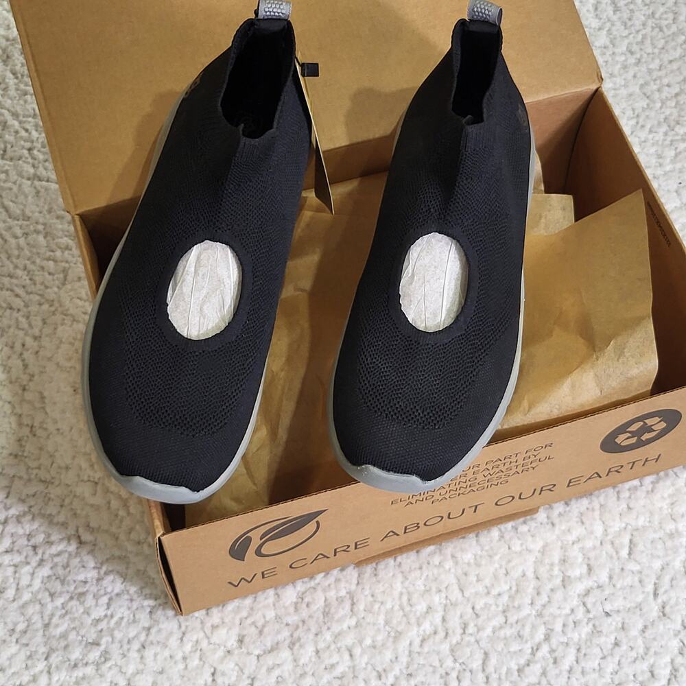 NEW in Box Spenko Sneaker Ortho Peek-A-Boo Black size 7.5